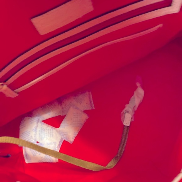 ❤️ Dooney & Bourke White Juliette Hobo NWT! - Picture 8 of 16